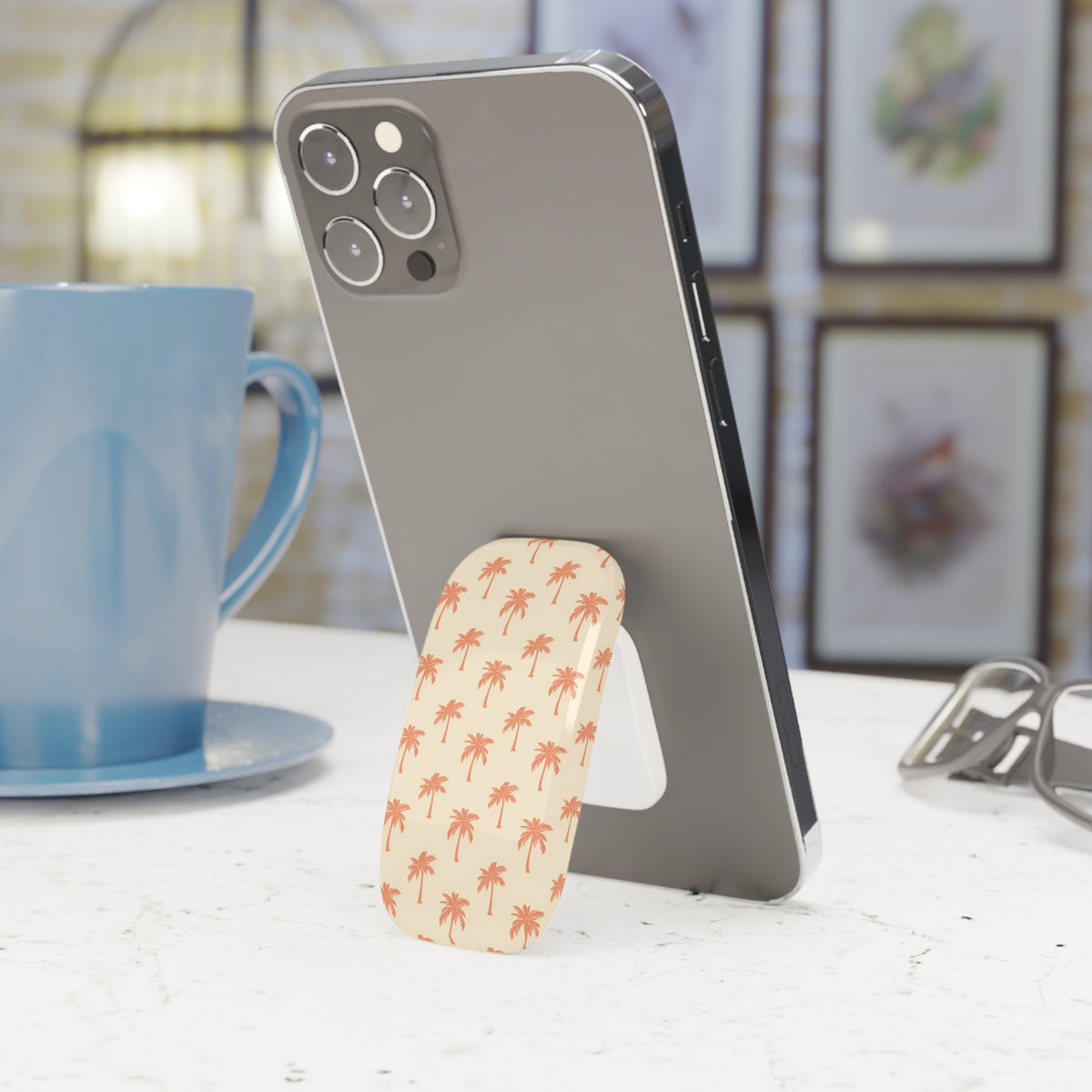 Palm tree phone grip used as a kickstand